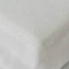 Eckdetail des Letti Moderni Cool Touch Matratzenschoners